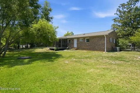 5221 Sardou Road Wilmington NC 28412