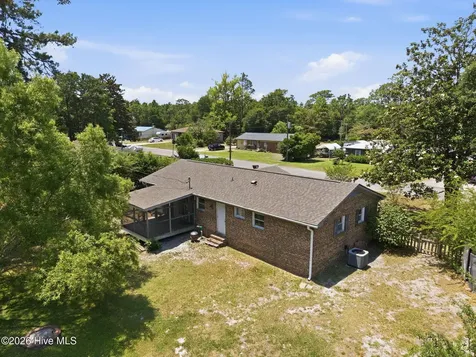 5221 Sardou Road Wilmington NC 28412