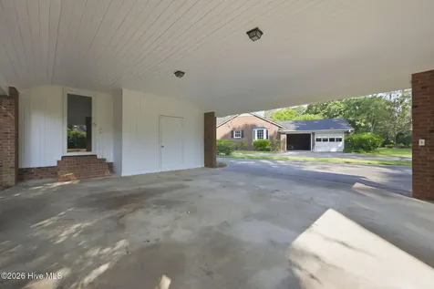 1205 W Highland Avenue Kinston NC 28501