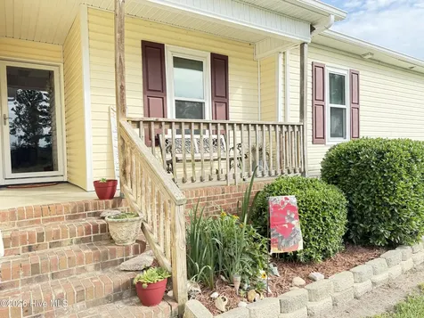 576 Ludford Road Elizabeth City NC 27909