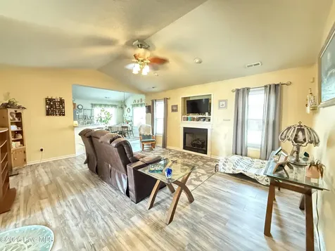 576 Ludford Road Elizabeth City NC 27909
