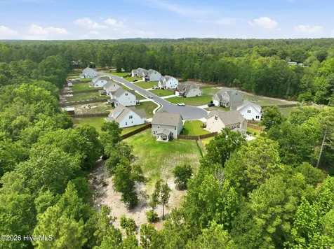 218 Woodsrun Street Raeford NC 28376