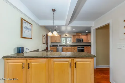 121 Harbour Drive Hubert NC 28539