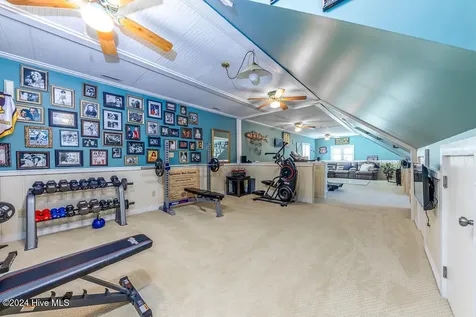 121 Harbour Drive Hubert NC 28539
