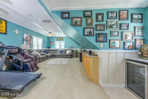 121 Harbour Drive Hubert NC 28539