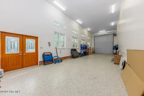 121 Harbour Drive Hubert NC 28539