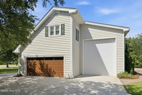 121 Harbour Drive Hubert NC 28539