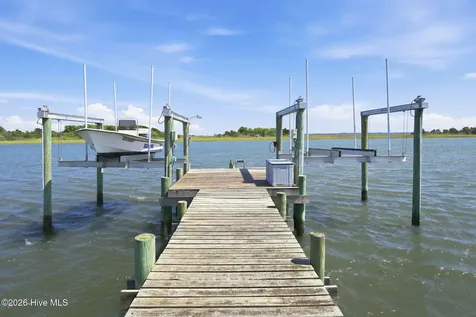 121 Harbour Drive Hubert NC 28539