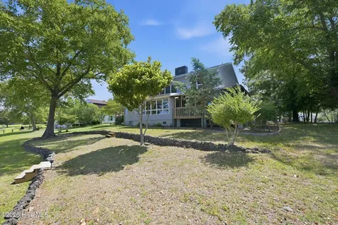 6106 Cardinal Drive New Bern NC 28560