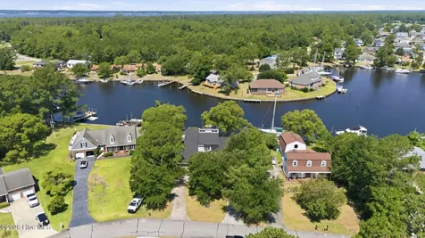 6106 Cardinal Drive New Bern NC 28560