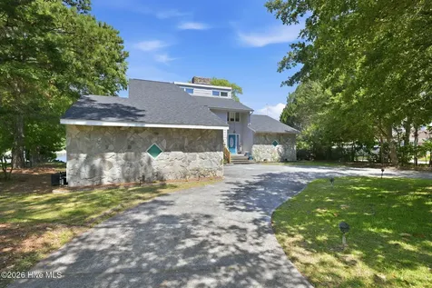 6106 Cardinal Drive New Bern NC 28560