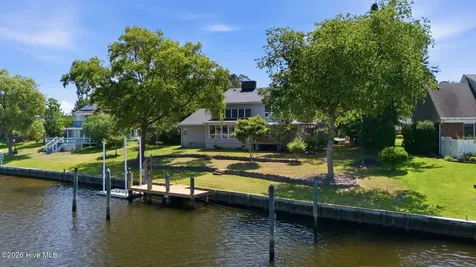 6106 Cardinal Drive New Bern NC 28560