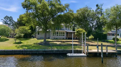 6106 Cardinal Drive New Bern NC 28560