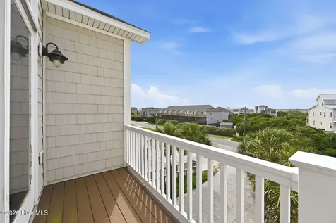 816 S Shore Drive Surf City NC 28445