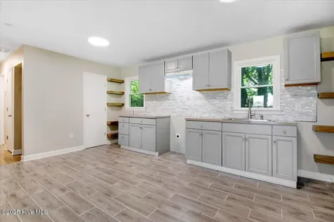 412 E 18th Street Scotland Neck NC 27874