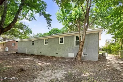 412 E 18th Street Scotland Neck NC 27874