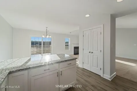 526 Appalachian Trail N Jacksonville NC 28546