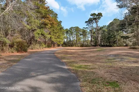 427 Lakeview Drive Hampstead NC 28443