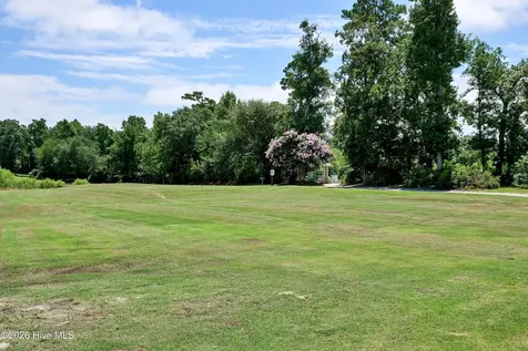 427 Lakeview Drive Hampstead NC 28443
