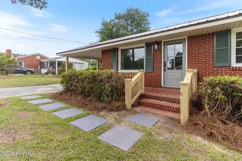 207 Sunset Avenue Whiteville NC 28472