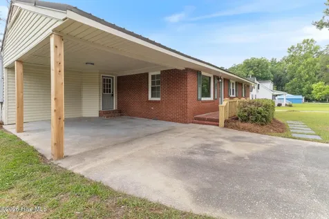 207 Sunset Avenue Whiteville NC 28472