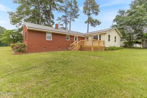 207 Sunset Avenue Whiteville NC 28472