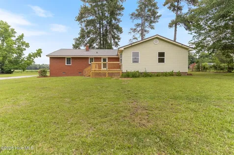 207 Sunset Avenue Whiteville NC 28472