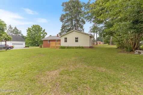 207 Sunset Avenue Whiteville NC 28472