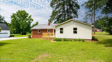 207 Sunset Avenue Whiteville NC 28472