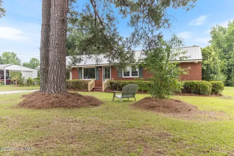 207 Sunset Avenue Whiteville NC 28472