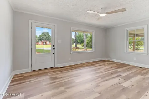 207 Sunset Avenue Whiteville NC 28472