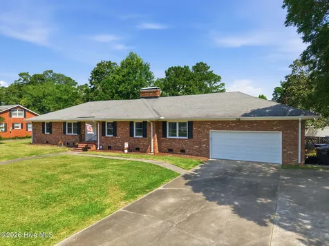 1903 Hampton Road Kinston NC 28504