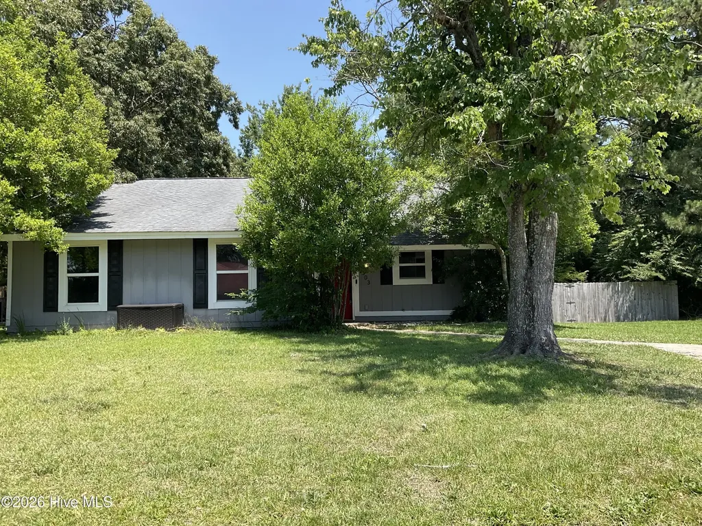 303 S Willow Lane Jacksonville NC 28546