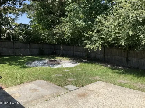303 S Willow Lane Jacksonville NC 28546