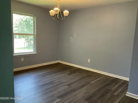 303 S Willow Lane Jacksonville NC 28546