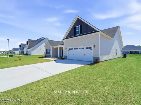 733 Atlantic Coast Lane Jacksonville NC 28546