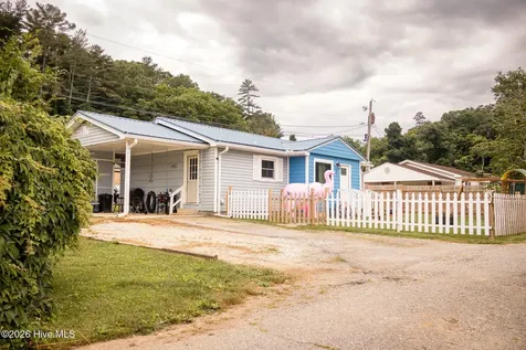 47 Hatchett Street Murphy NC 28906