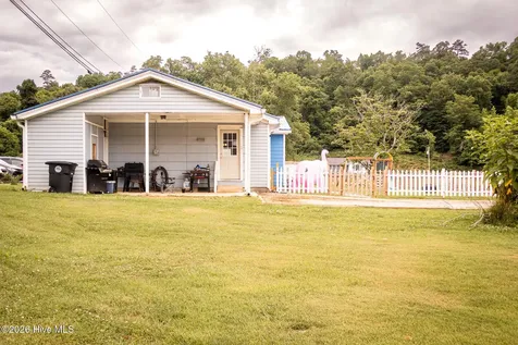 47 Hatchett Street Murphy NC 28906
