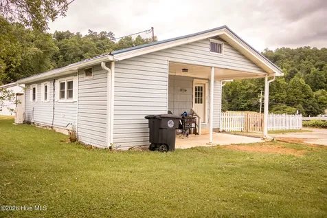 47 Hatchett Street Murphy NC 28906