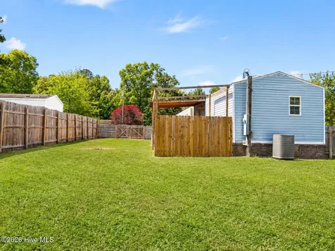 51 Rose Drive Rocky Point NC 28457