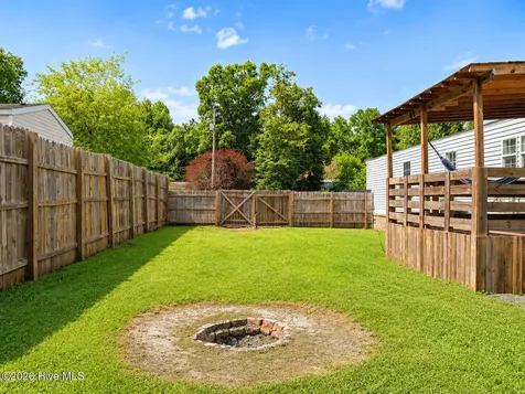 51 Rose Drive Rocky Point NC 28457