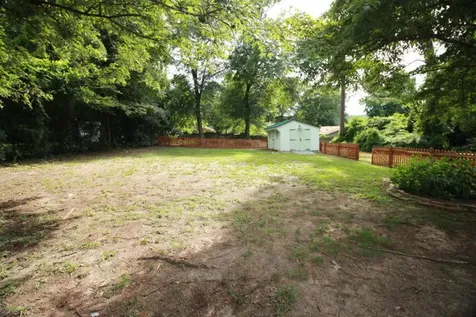 390 W Connecticut Avenue Southern Pines NC 28387