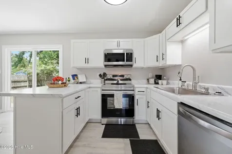105 Woodside Court Jacksonville NC 28546