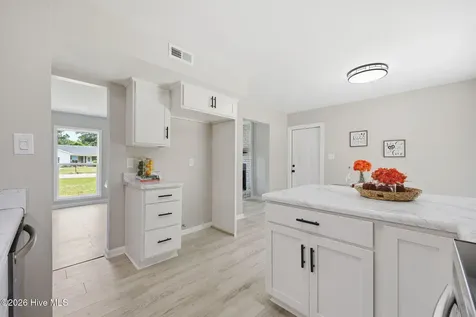 105 Woodside Court Jacksonville NC 28546