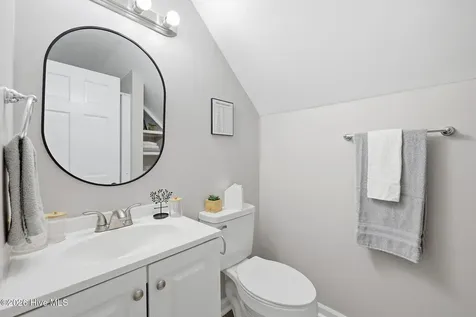 105 Woodside Court Jacksonville NC 28546
