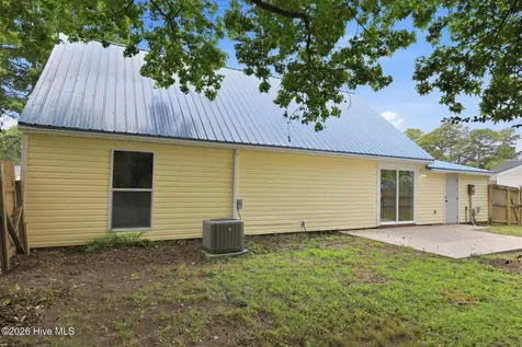 105 Woodside Court Jacksonville NC 28546