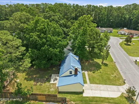 105 Woodside Court Jacksonville NC 28546