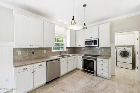 6006 Forest Creek Circle Wilmington NC 28403