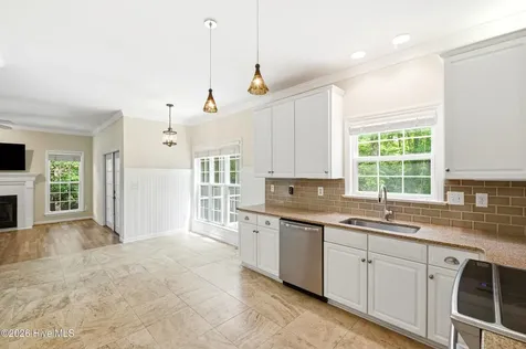 6006 Forest Creek Circle Wilmington NC 28403