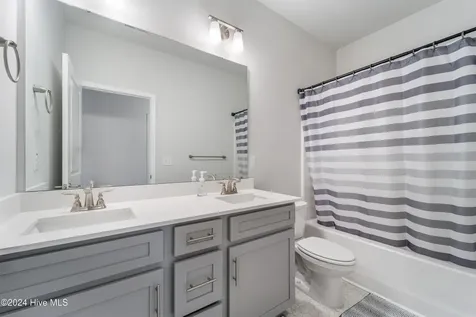 1003 Manhatten Court Richlands NC 28574